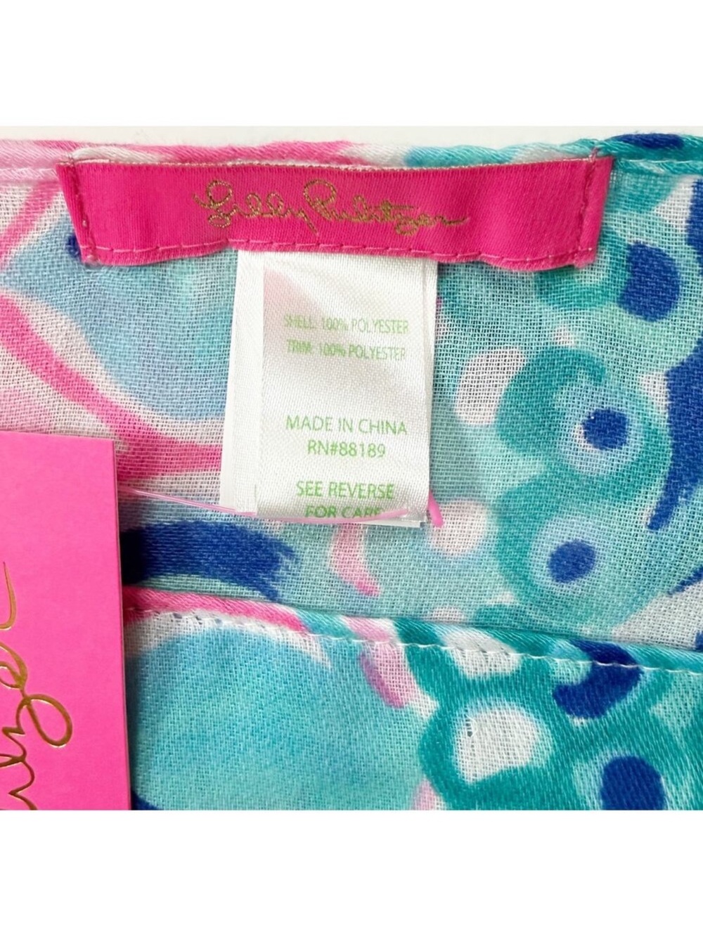 NWT Lilly Pulitzer Resort Scarf Island Escaped Engineered OS 40”x74” MSRP $58 - Picture 5 of 6